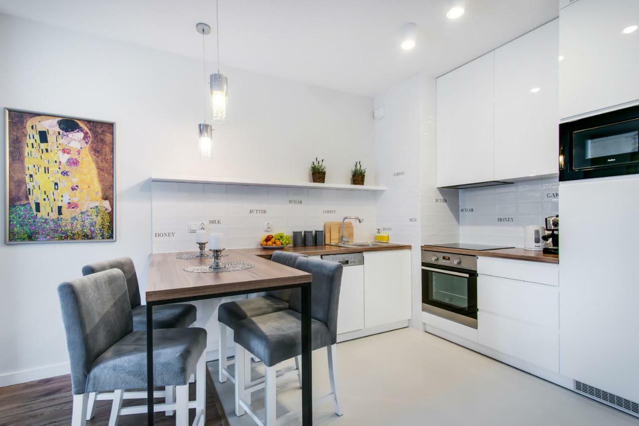Apartments Cracow Wawrzynca By Noclegi Renters Krakow Luaran gambar