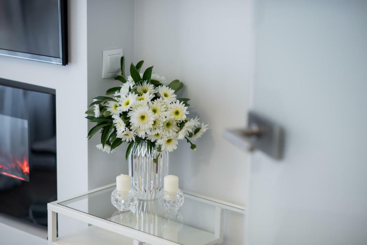 Apartments Cracow Wawrzynca By Noclegi Renters Krakow Luaran gambar